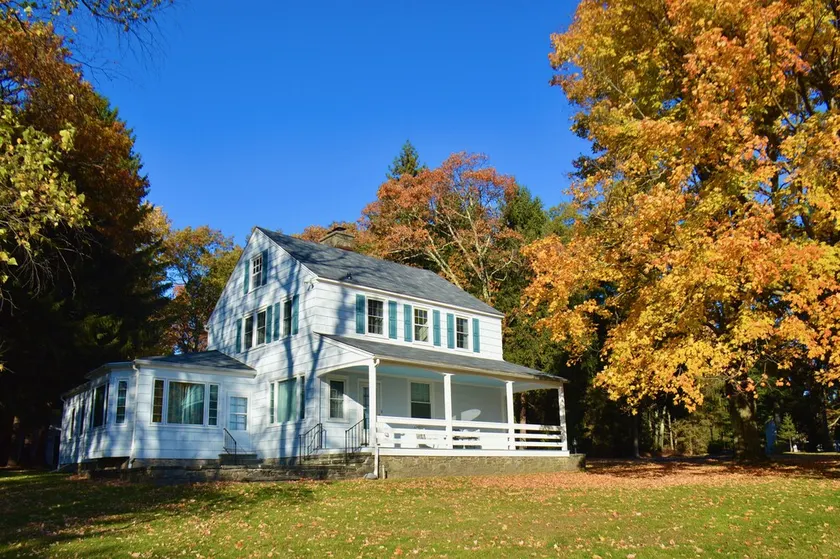 Charming vintage cottage in Skytop - perfect for intimate or large gatherings! - Image 1