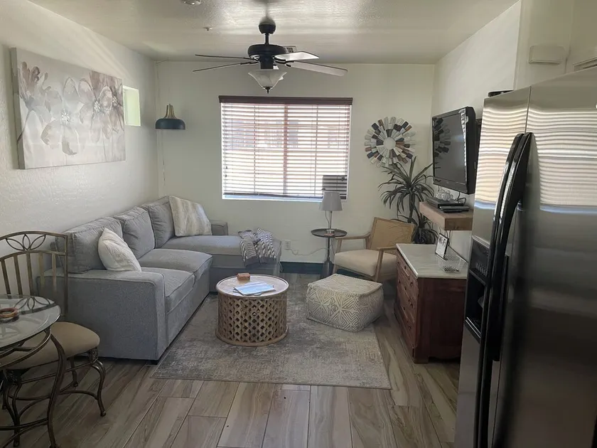 Bungalow Guest House - Image 1