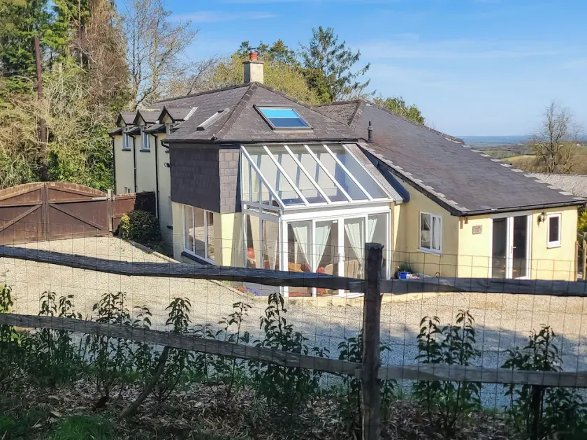 5 bedroom accommodation in Folly Gate, near Okehampton - Image 1