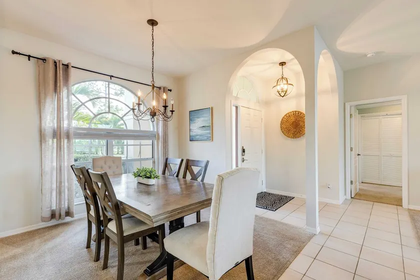Private Pool, Pond Views, & Bonus Lounge in Gated Naples Community Drive to Dining & Sand - Image 1