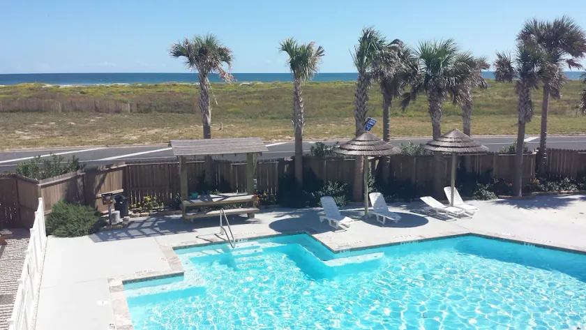 Beau 3 chambres / 2. 5 salles de bain, balcon avec vue sur la piscine, superbe vue sur la plage - Image 1