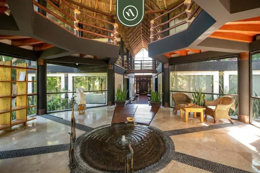 3BR Condo in the Krystal Grand Hotel - Beach - Image 1
