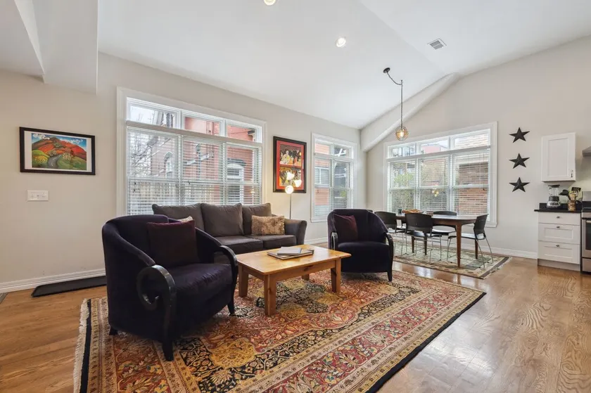 Beautiful Private Carriage House, Heart of Denver, Quiet Yet Close to Everything - Image 1