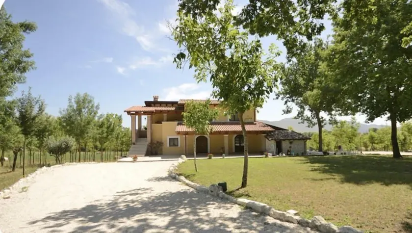 B & B Casale Frezzini - Image 1