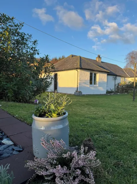 Charming rural cottage, with stove & large garden overlooking Loch Awe, Argyll. - Image 1