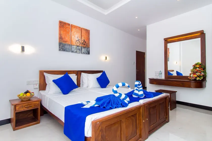 Kalapuwa resort - Double room with Balcony and en-suite bathroom - Image 1