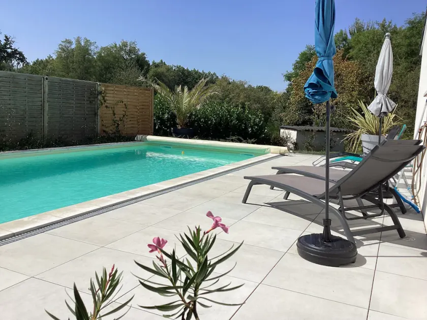 EW 3 BEDROOM HOUSE WITH PRIVATE POOL IN DORDOGNE PERIGORD NEAR PERIGUEUX - Image 1