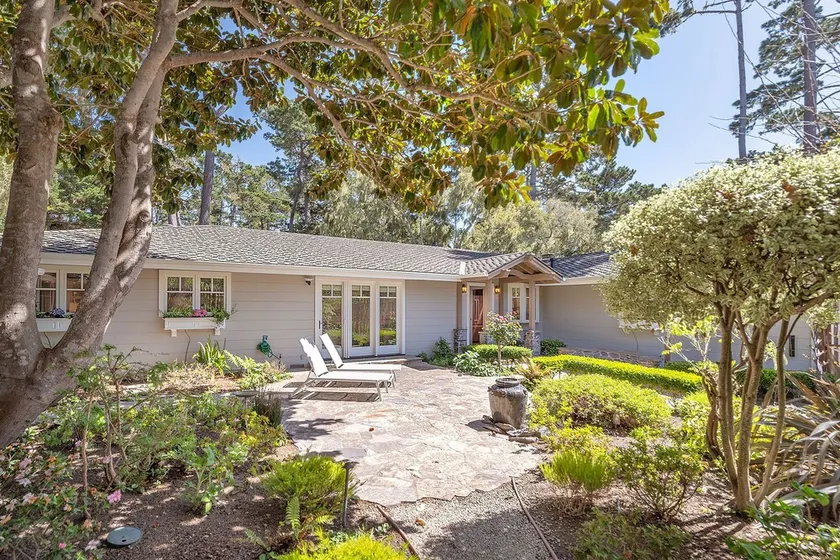 3835 Molly's Cove - Image 1
