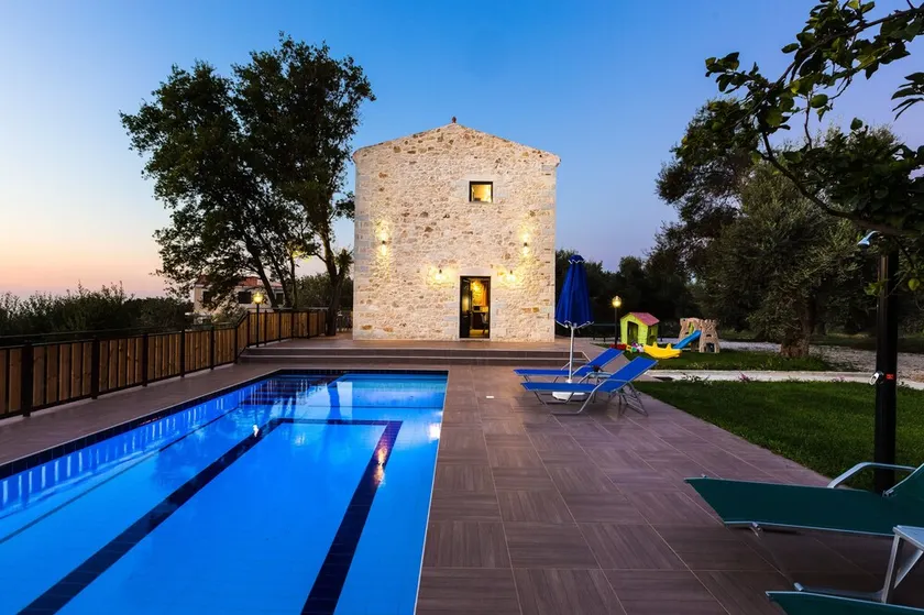 Traditional, stone-built villa with private pool, spectacular views, privacy - Image 1