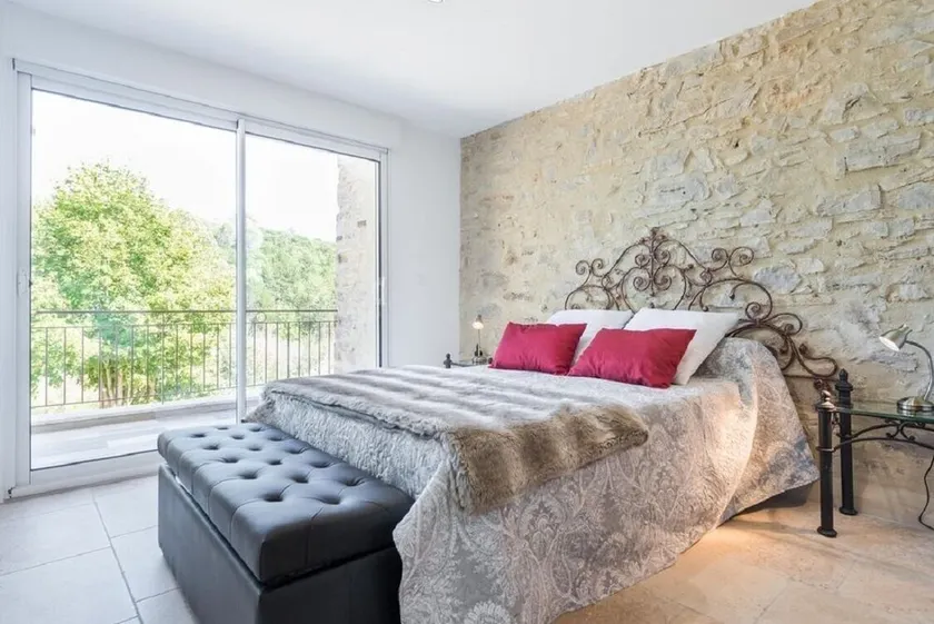 Completely renovated Mas Provencal - Image 1