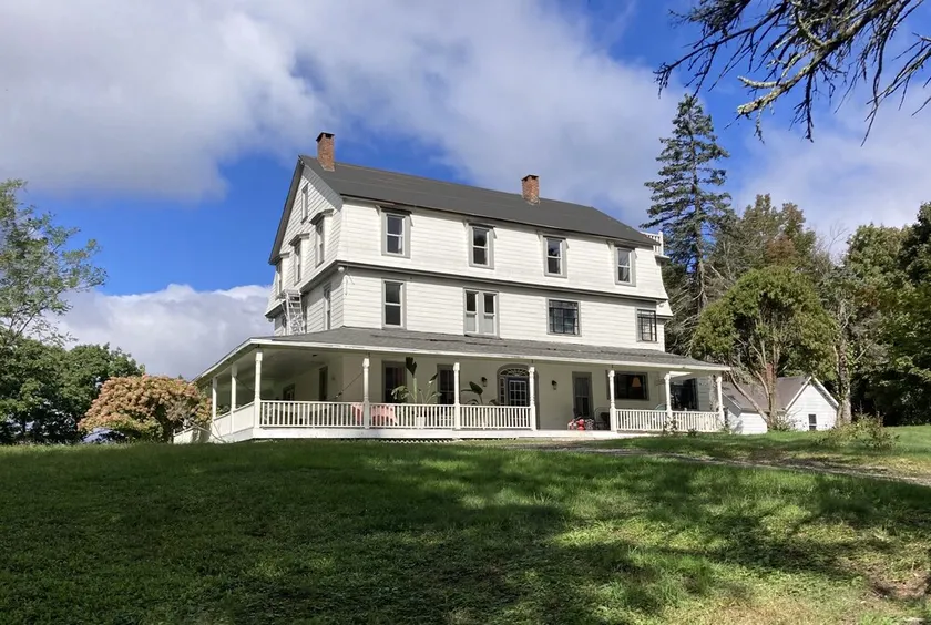 Huge house with amazing kitchen, near great hiking; great for groups! - Image 1