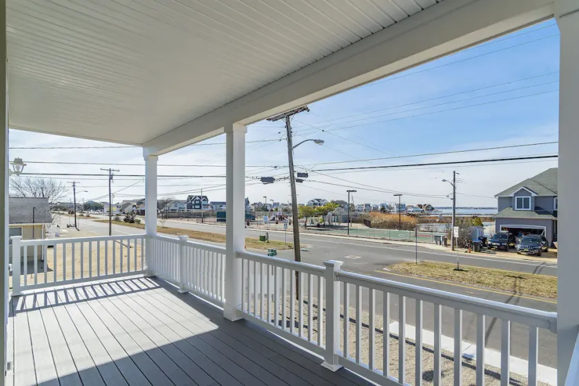 Ortley Beach - Bay View 5 BDR 3BA Home - Sleeps 10 - Image 1