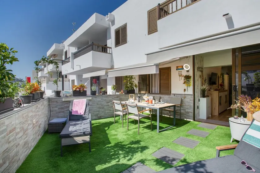 Apartment 'Esther Dream Bungallow' with Pool, Wi-Fi, A/C, Terrace & Garden - Image 1