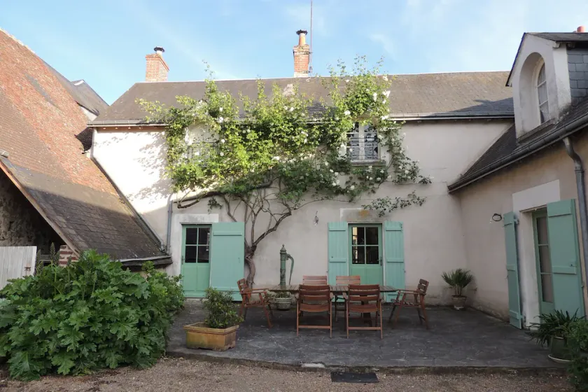 LA CLOSERIE DU PRIEURE GRANDE MAISON AU COEUR DES CHATEAUX DE LA LOIRE - Image 1