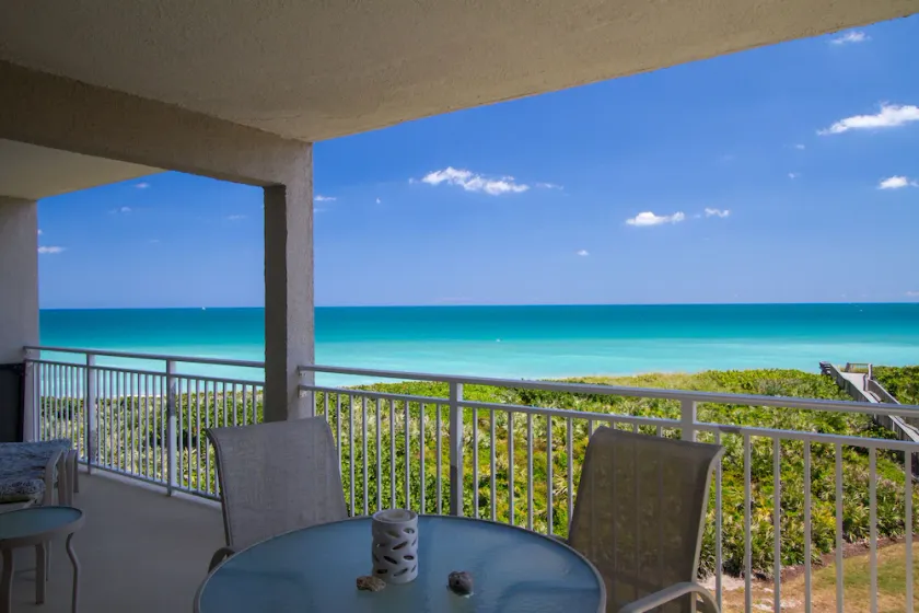 Oceanfront Condo mit toller Aussicht und großem Balkon - Image 1