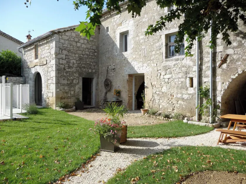 Le Mas des Bignones - provencalsk hus med pool - Have lukket - South Ardeche. - Image 1
