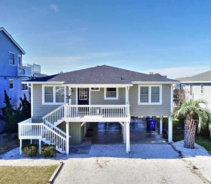 Beautiful deep water beach house - Image 1