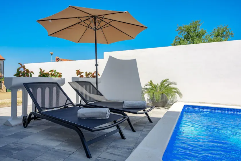 Apartment Vedran with Pool - Image 1