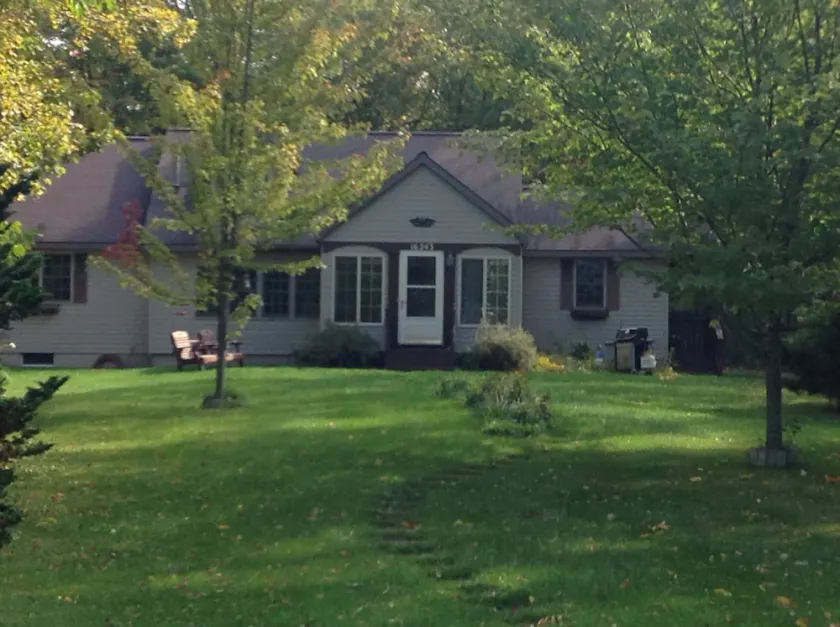 Familievenligt hus på Lake Ontario - Image 1