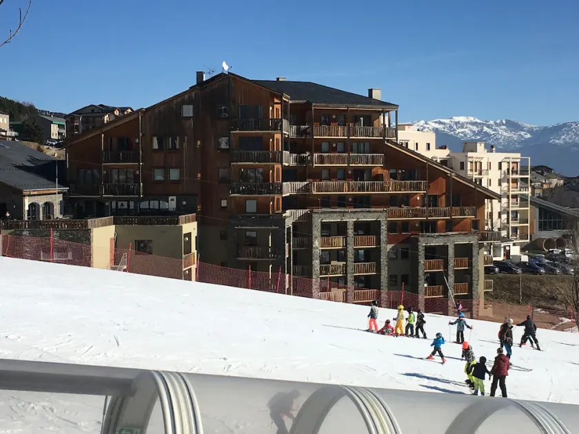 Foot of the slopes - T3 ideal family - Image 1