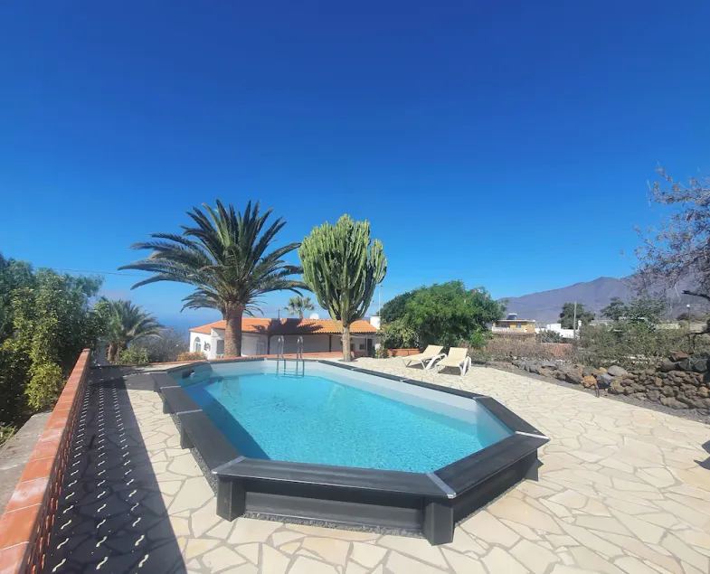 Tolles ruhiges Ferienhaus für 4 Personen mit Privatpool und großem Garten - Image 1