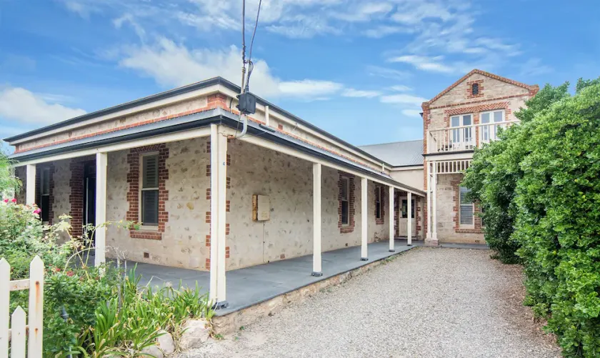 Central - Port Elliot Historic Villa - Image 1