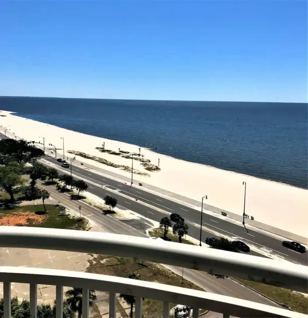 Tidal View Retreat - Image 1