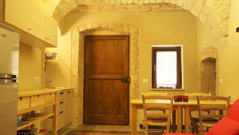Two-room apartment in a 700 house a few km from the sea convenient to all services - Image 1