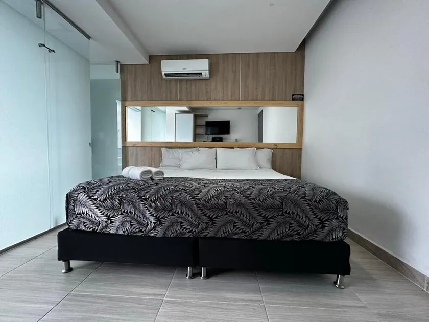 HOTEL PISO 12 - Image 1