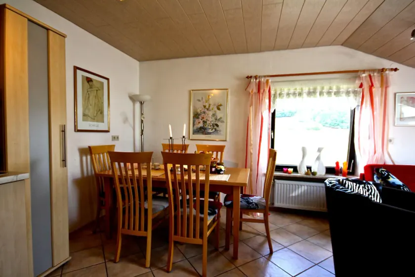 Ferienhaus und Ferienwohnungen Holzapfel Geiersthal - Image 1