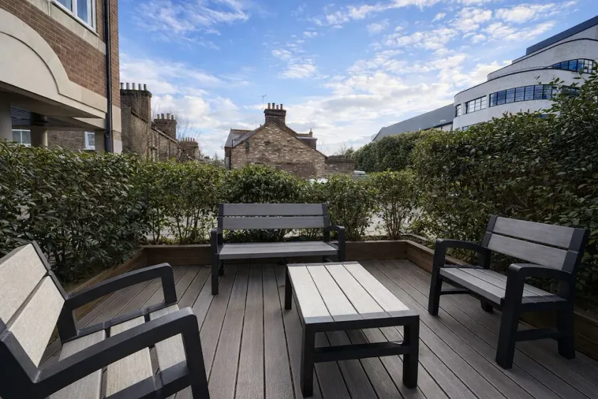 Roomspace Serviced Apartments- Walpole Court - Image 1