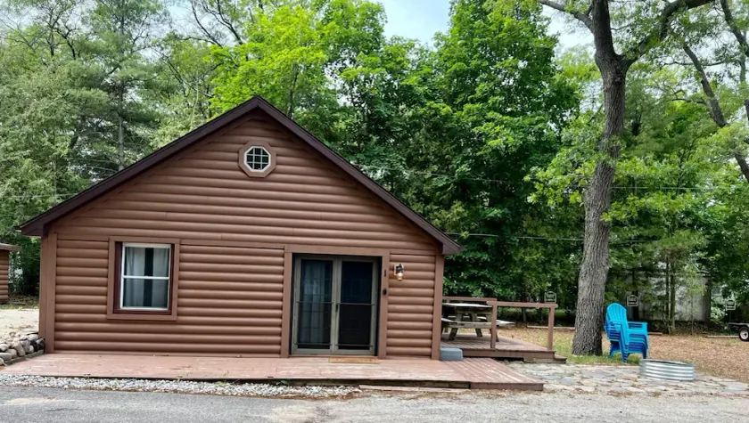 Recently Updated 3 Bedroom Beachfront Resort Cottage #1 - Image 1