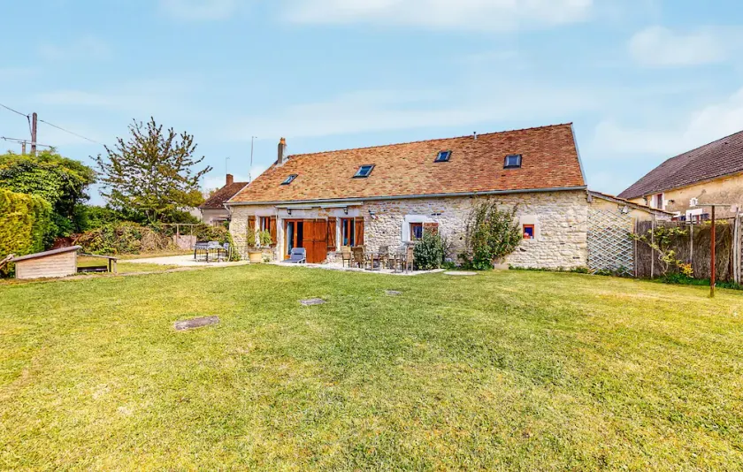 Stunning Home In Lainsecq With Wifi - Image 1