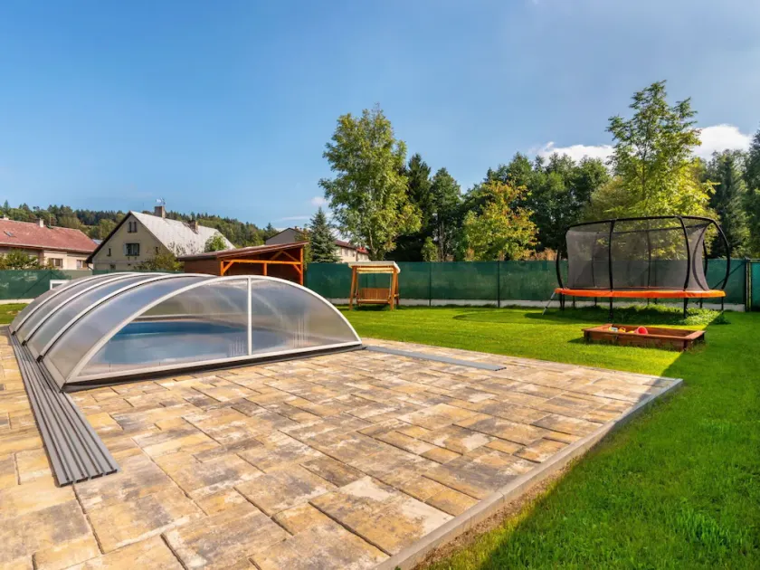 Villa indipendente con WIFI, piscina privata, vasca idromassaggio, TV, patio, animali ammessi - Image 1