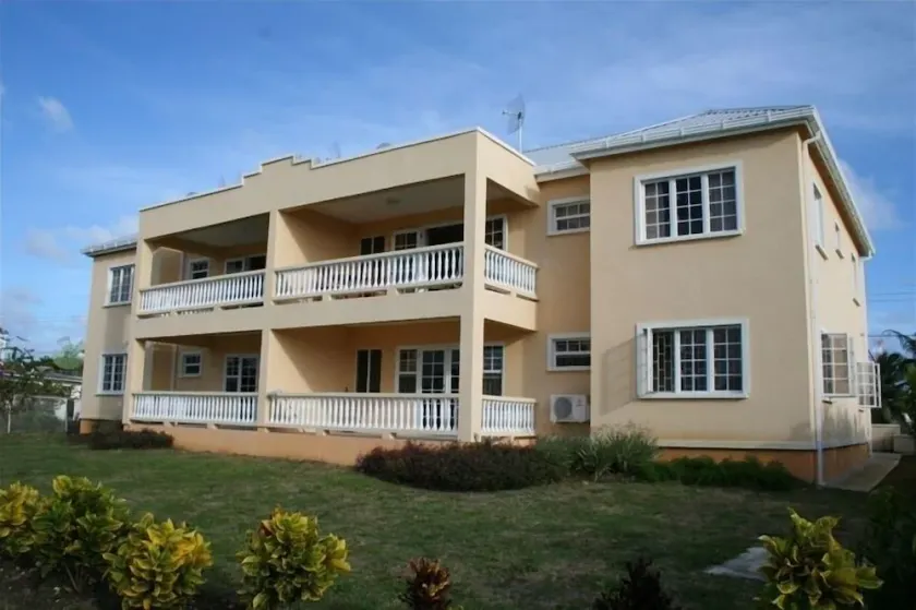 Appartamento Barbados sulla popolare costa meridionale - Image 1