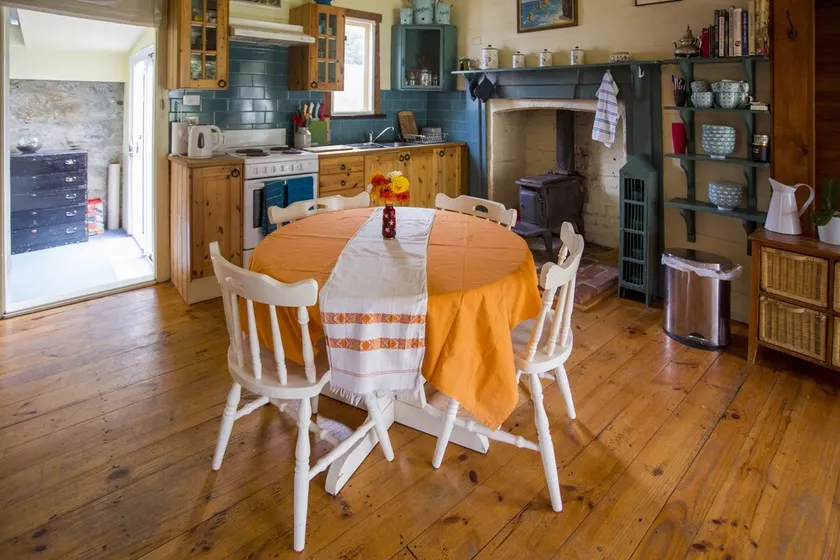 RIVER COTTAGE:  WINCHELSEA, SURFCOAST VICTORIA - Image 1