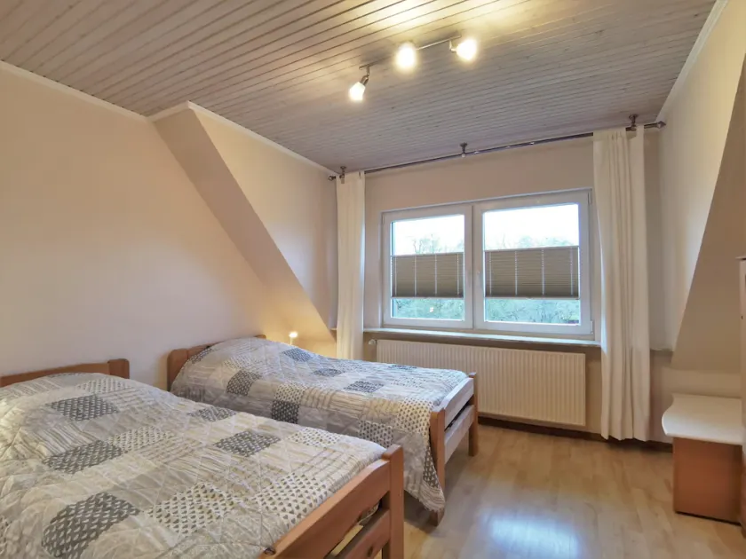 Appartamento sopra - Ischmund, Gerda - Image 1