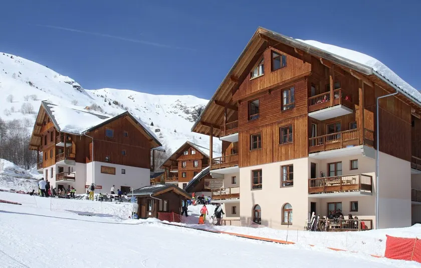 2BR | Sleeps 4 | Adventure Saint-Sorlin-d'Arves - Image 1