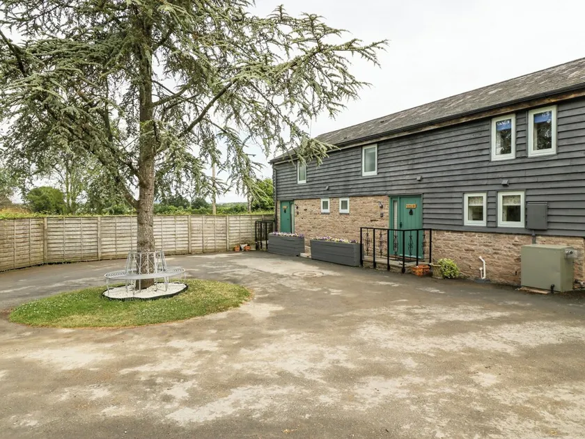 Bluebell Cottage - Image 1