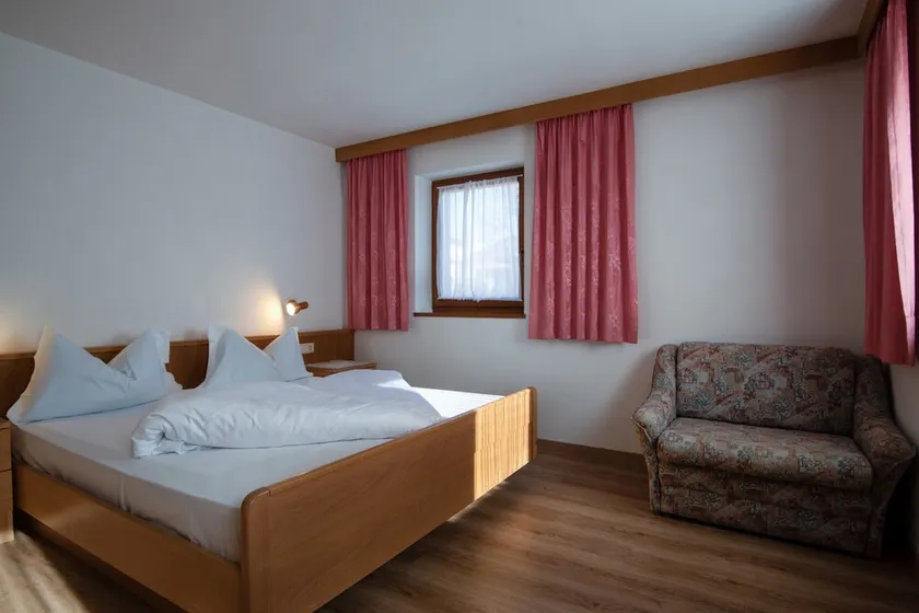 Gemütliche Ferienwohnung 1 \"Zur Sonne\" mit Bergblick & Garten - Image 1