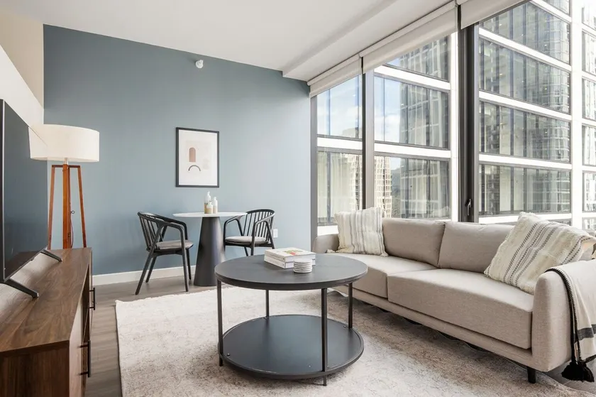 Lovely South Loop 1BR w/ Pool, Gym & Spa, nr Grant Park, by Blueground - Image 1