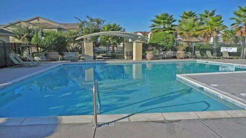 LePark WHITE Luxury med pool & Spa Bredvid Downtown Airport Arena Sjukhus - Image 1