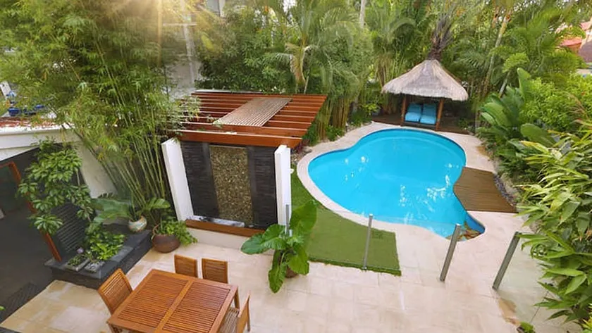 Hidden Oasis, only 300m to beach - Image 1