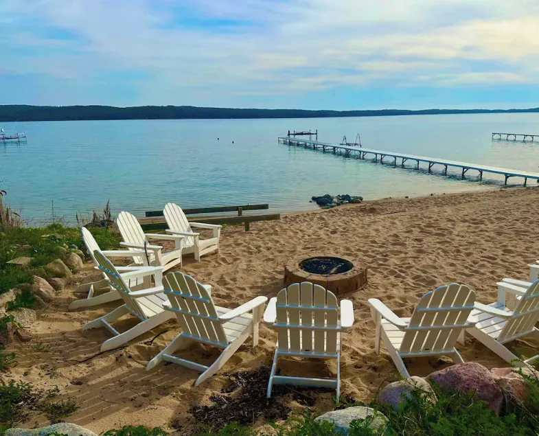 Crystal Lake Hillside with Private Sandy Beach - Image 1