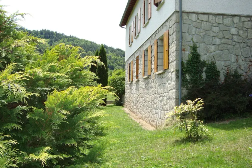 quiet house in the countryside - Image 1