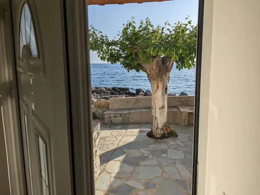 Seafront Villa, Fay - Image 1