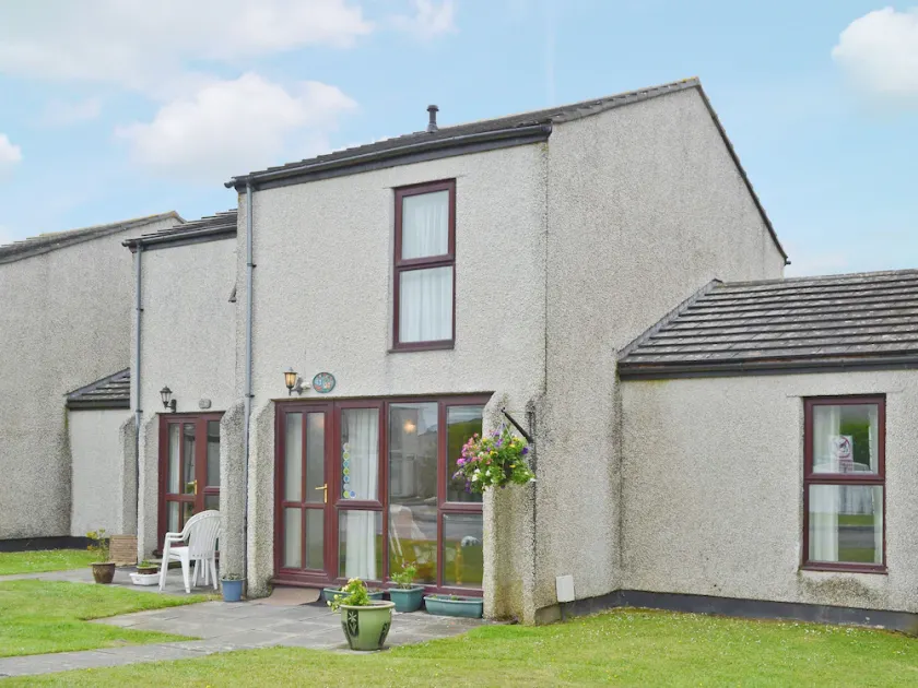 3 bedroom accommodation in St Agnes - Image 1
