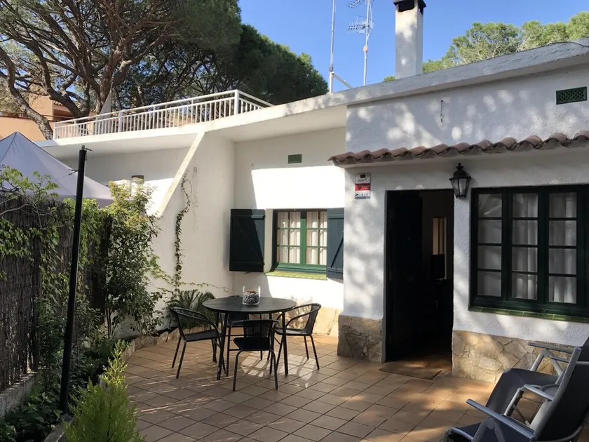 Sea and pins. Charming Casita with garden 1 minute from the beach and town center - Image 1