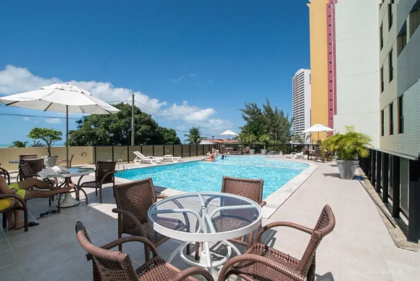 2-bedroom apartment in a 4-star hotel with sea views. - Image 1