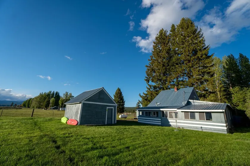 The FarmHouse - Crater Lake Bungalows - Image 1
